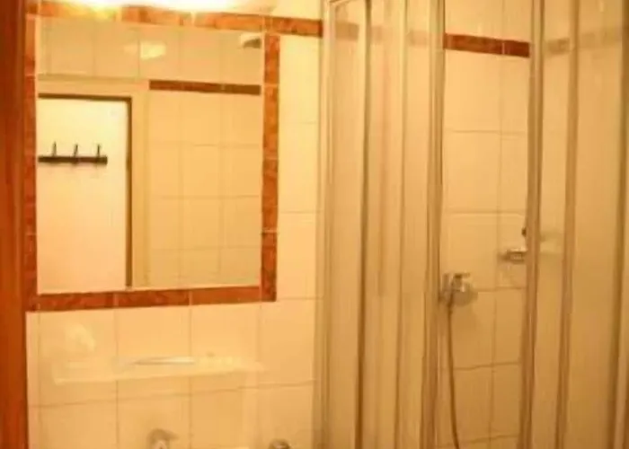 Bed & Breakfast Adlerhof 2*