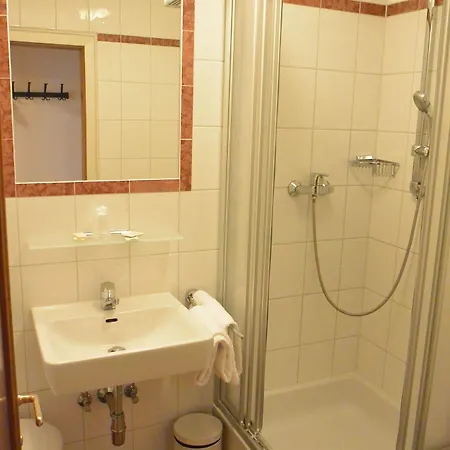 Bed & Breakfast Adlerhof 2*