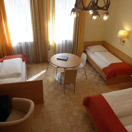 Bed & Breakfast Adlerhof 2*