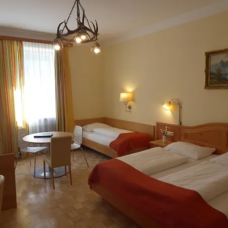 Adlerhof 2*