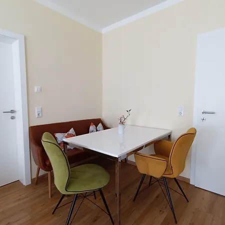 Adlerhof Bed & Breakfast 2*