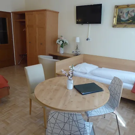 Bed and breakfast Adlerhof 2*