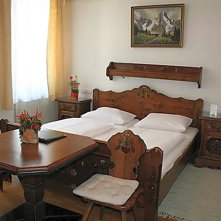 Bed & Breakfast Adlerhof 2*