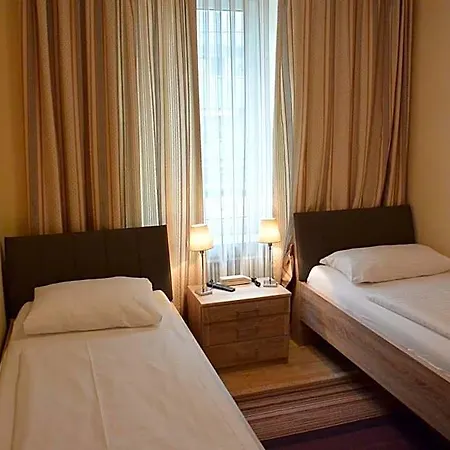 Bed & Breakfast Adlerhof 2*