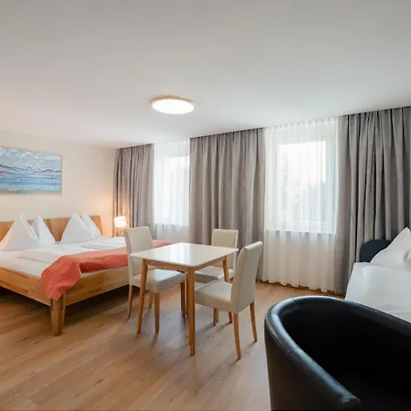 Adlerhof 2*