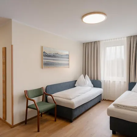 Adlerhof 2*