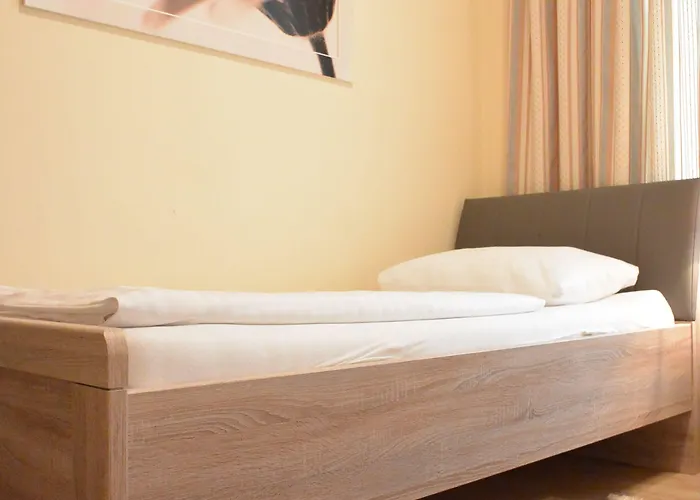 Adlerhof Bed & Breakfast 2*