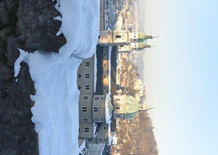 Adlerhof Oda ve Kahvaltı 2*