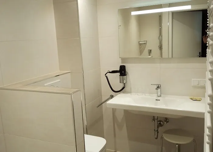 Bed & Breakfast Adlerhof 2*