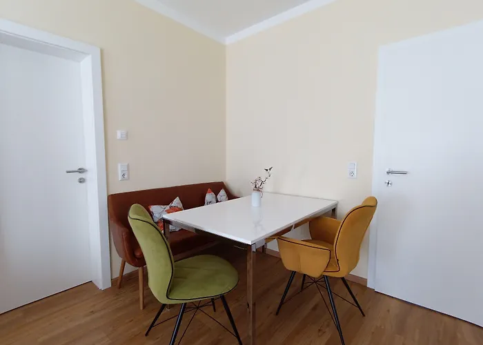 Adlerhof Oda ve Kahvaltı 2*