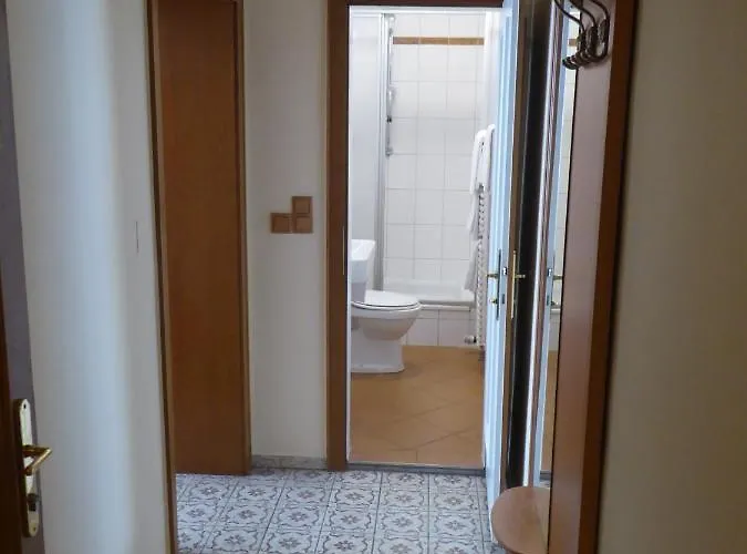 Oda ve Kahvaltı Adlerhof 2*