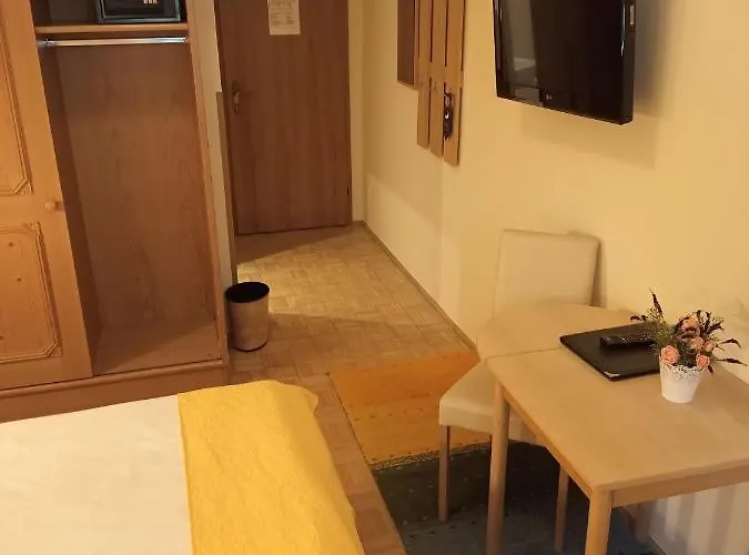 Adlerhof Bed & Breakfast Solnohrad