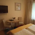 Adlerhof Couette-café 2*